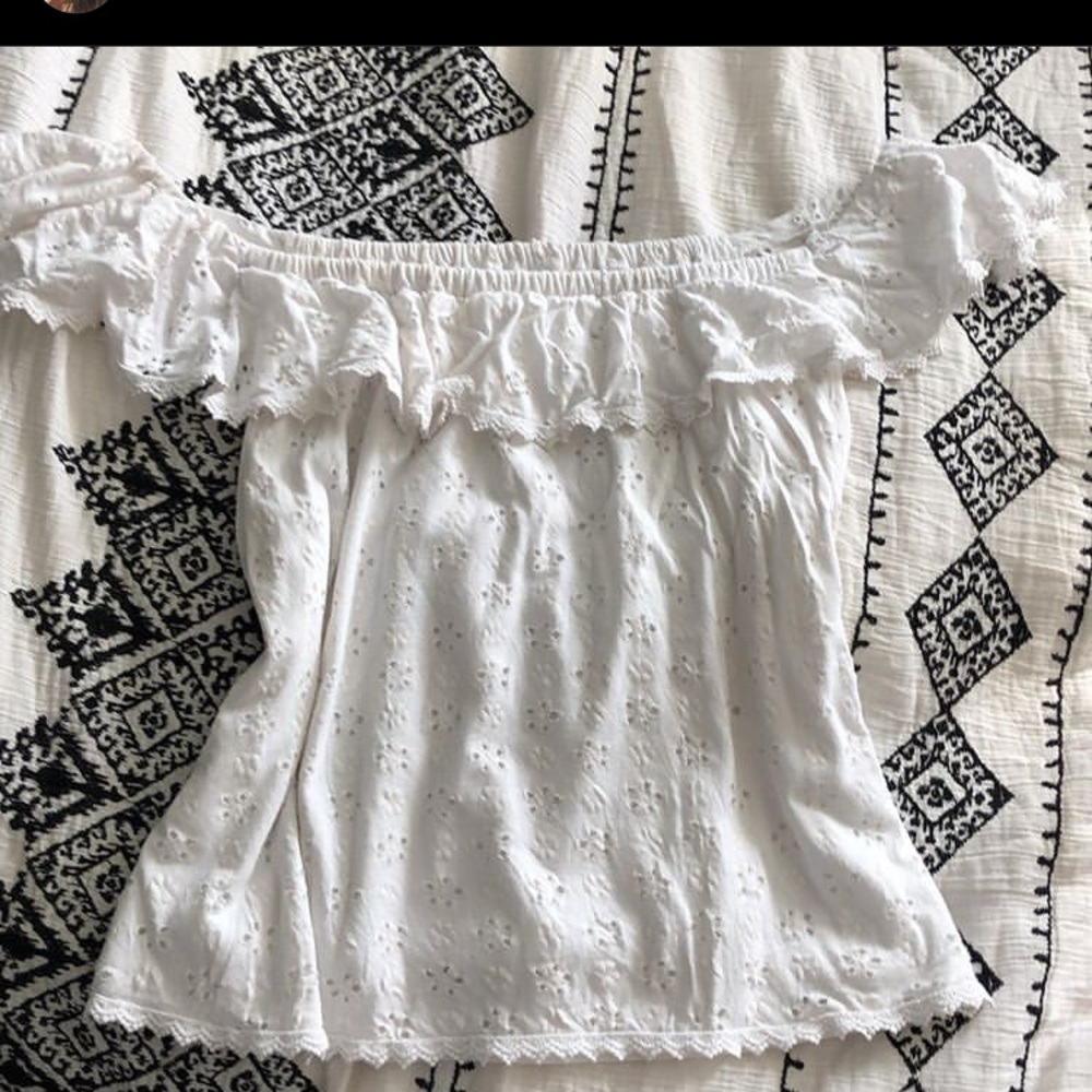White eyelid top